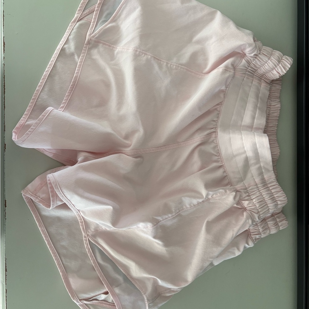 Lululemon light pink Hotty Hot 4” shorts size 2